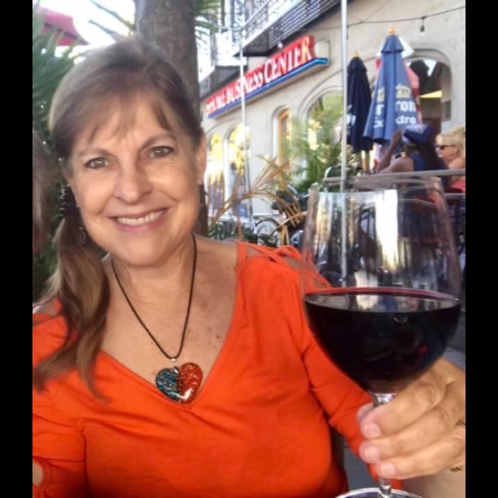 Meet your Posher, Jennifer